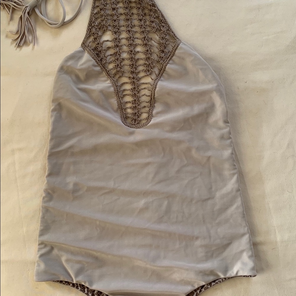 ❌SOLD❌Acacia one piece
